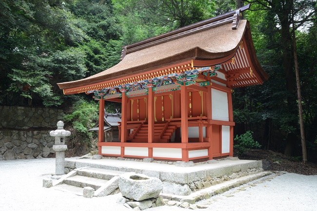 高鴨神社攝社東神社本殿 正側面全景