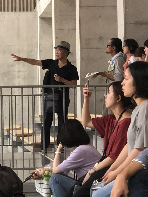 視察の様子
