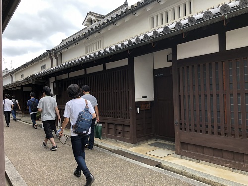 視察の様子