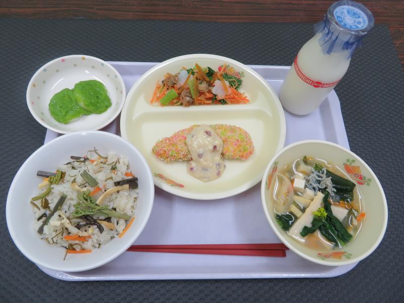 給食