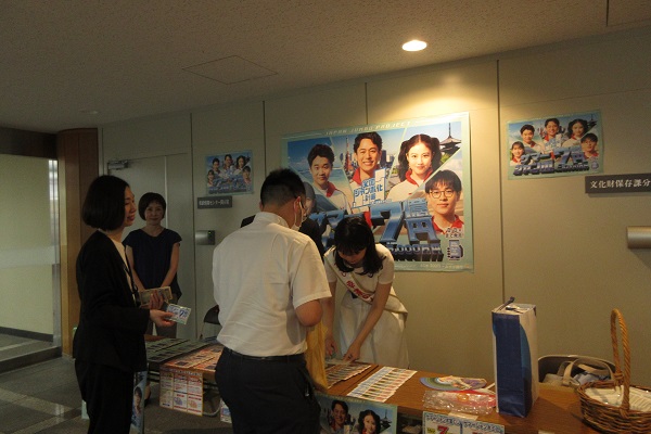 画像：庁内販売会の様子