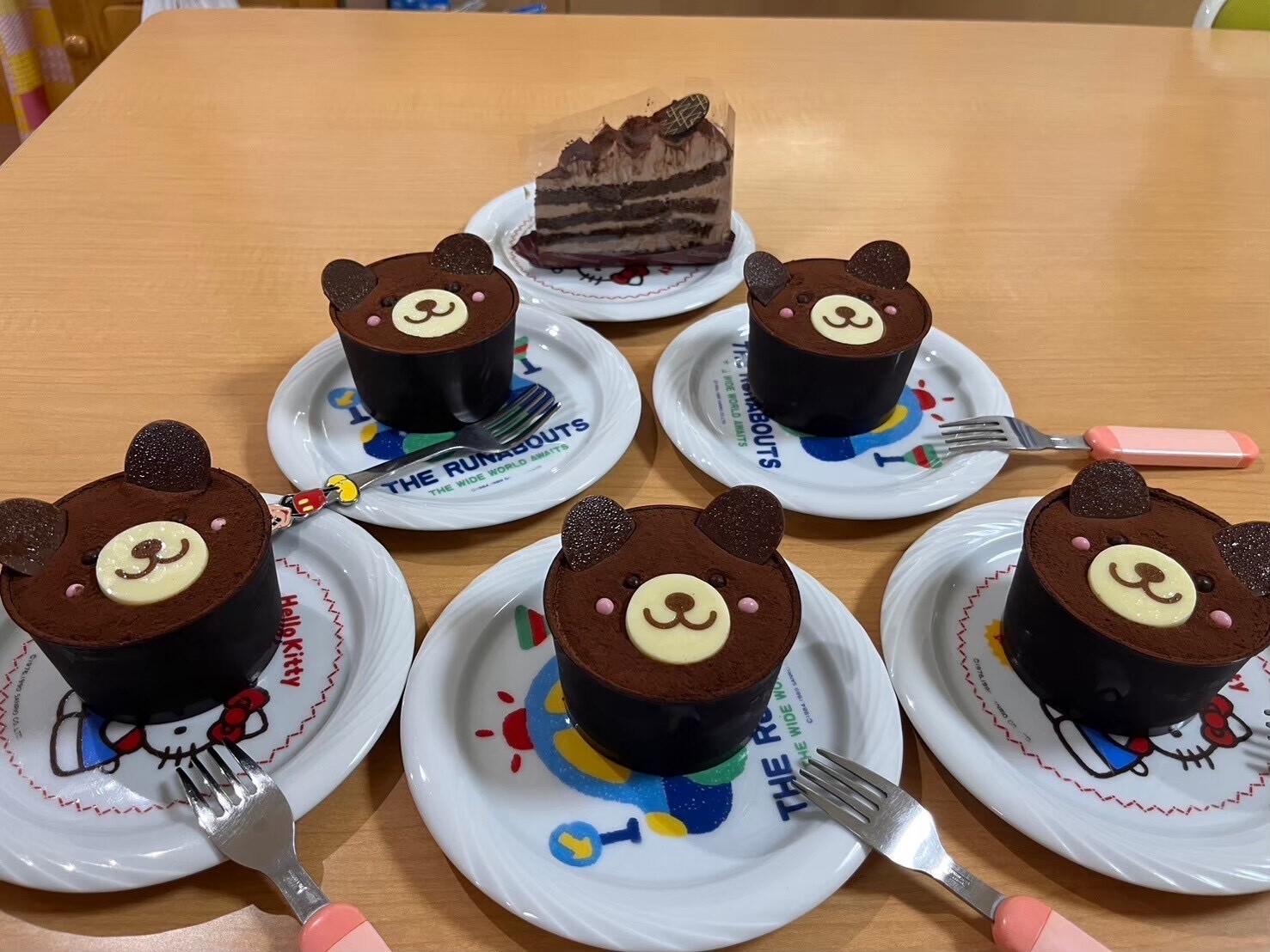 チョコレートケーキを選んだ写真
